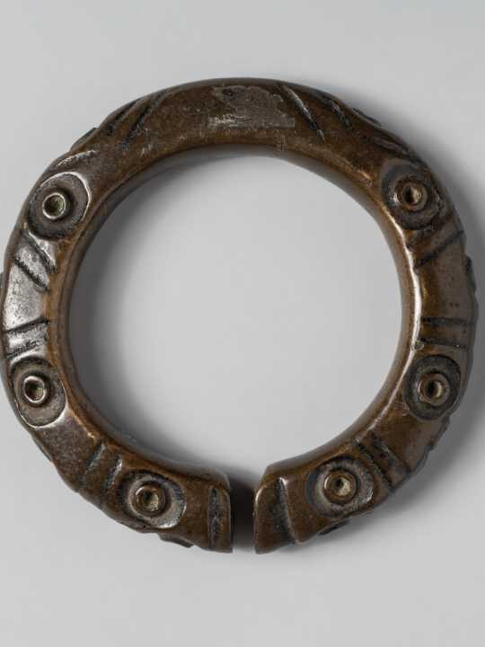 Bracelet en bronze, 150-15 avant J-C (© RAVA, photo Gonella)